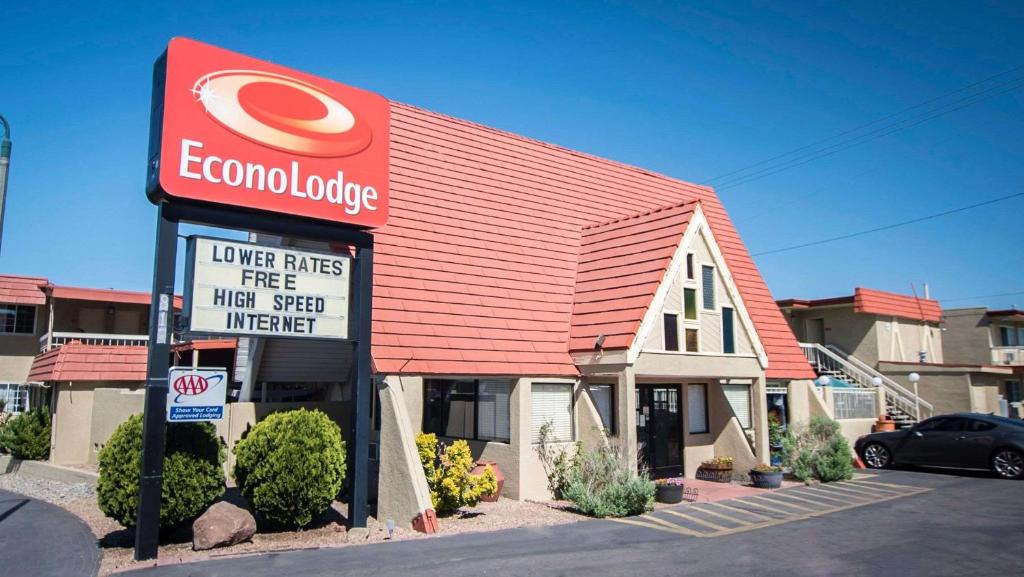 Econo Lodge Downtown Albuquerque - Albuquerque