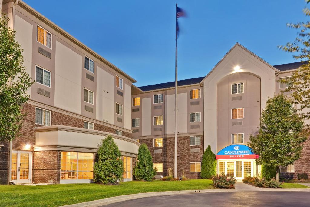 Candlewood Suites Indianapolis Northeast, an IHG Hotel - Castleton, IN