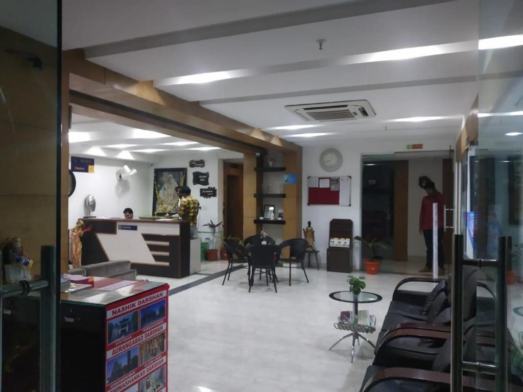 Sai Mukut Service Apartment - Kopargaon