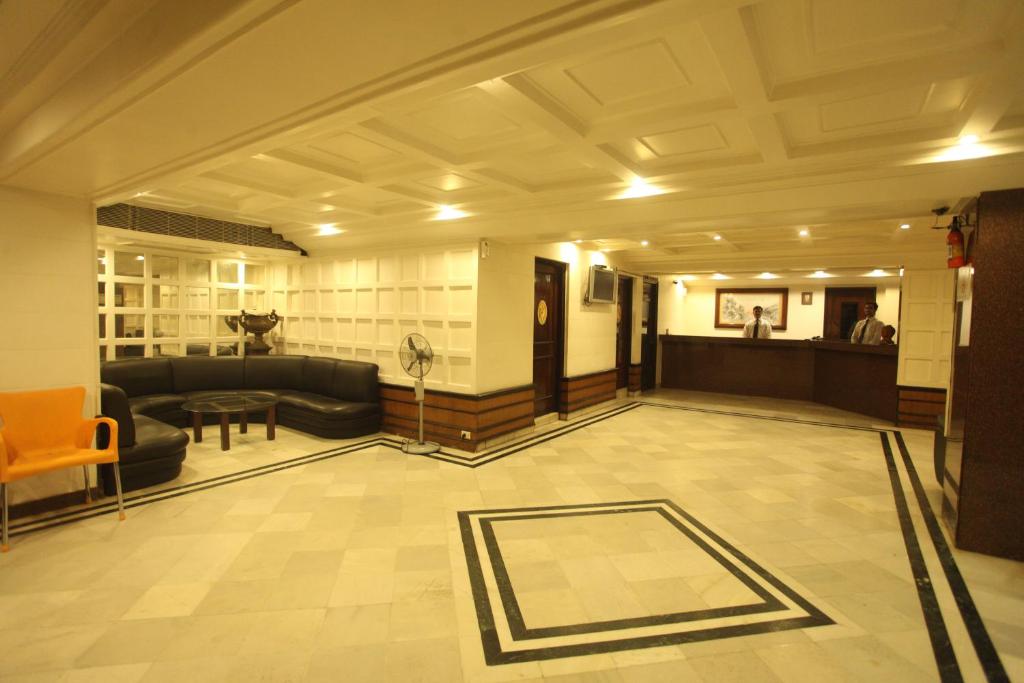 Tex Palazzo Hotel - Surat