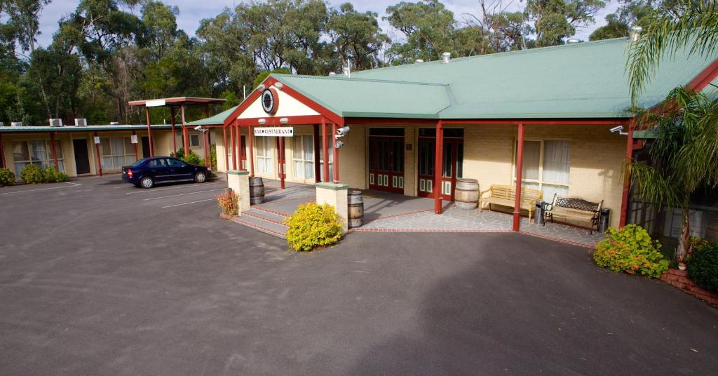 Sanctuary House Resort Motel - Healesville