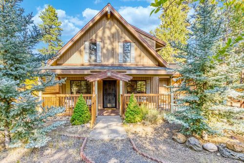 Sisters Cabins Best prices on Cozycozy