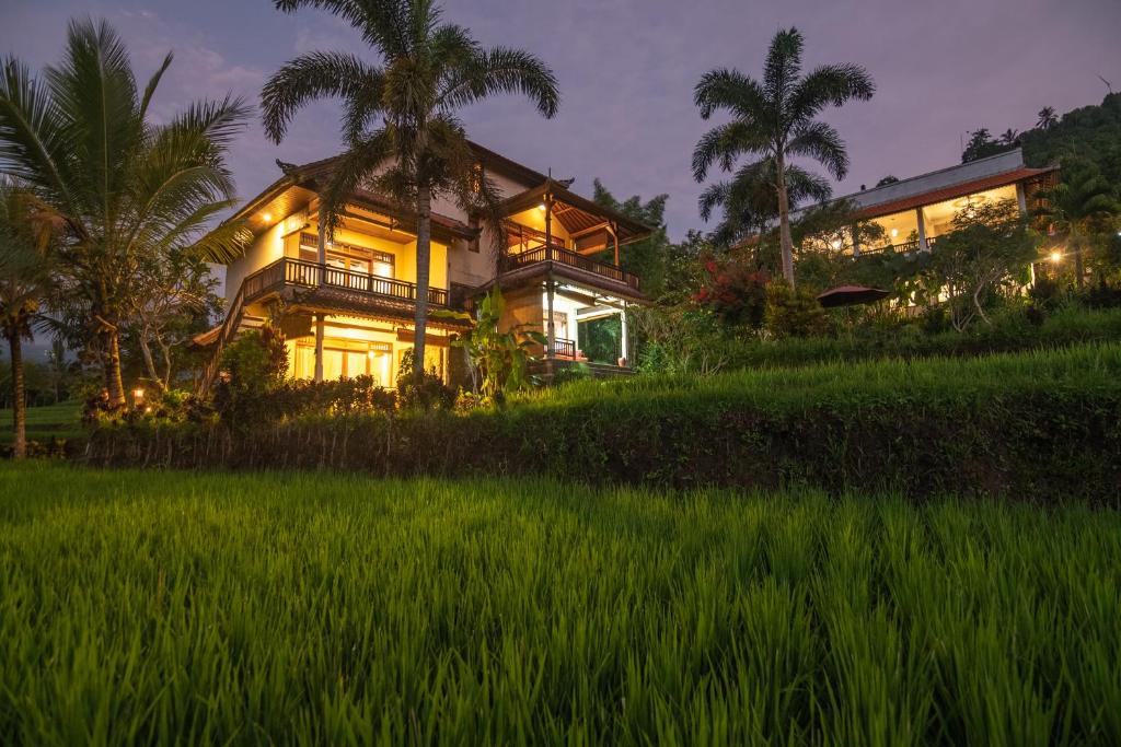 Lesong Hotel And Restaurant - Bali