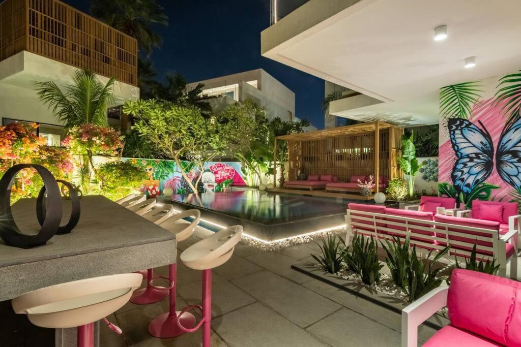 FIVE Palm [Casa Mariposa] with Private Pool & Garden - Dubai