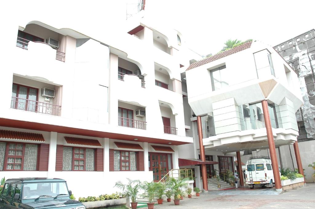 Hotel Gnanam - Thanjavur