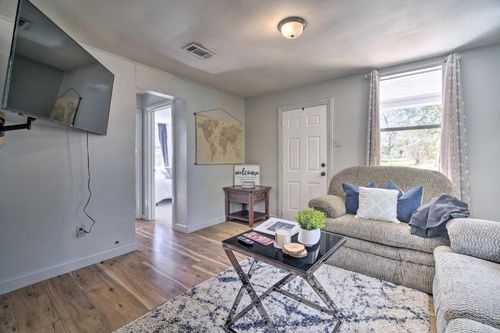 Livingston, TX Vacation Rentals & Airbnb COZYCOZY