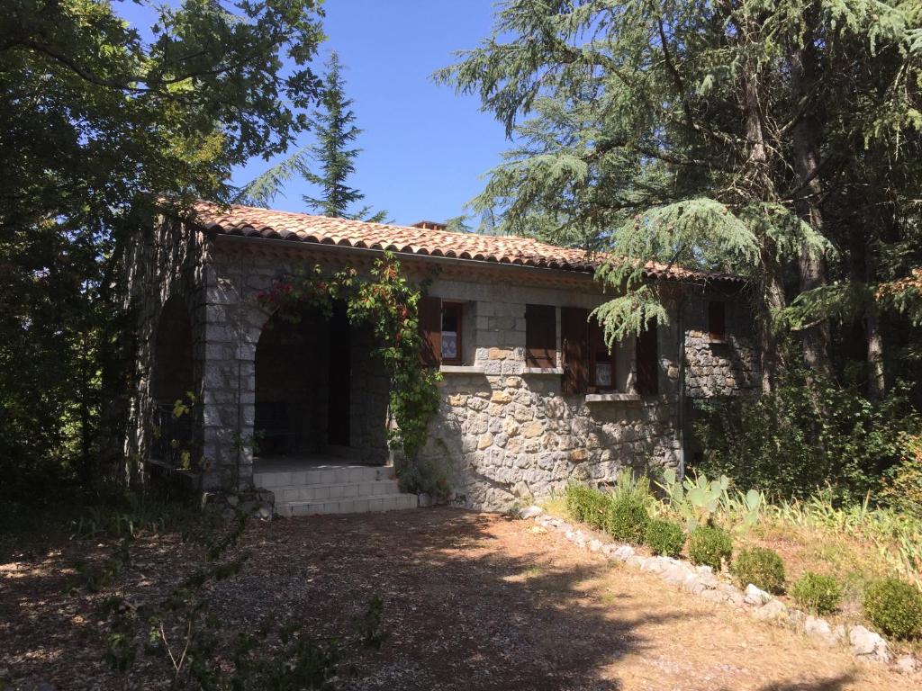 Ferienhaus für 8 Personen mit Blick ins Tal der Ardèche - Balazuc