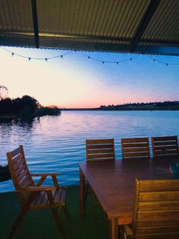 Mannum Holiday Rentals & Airbnb COZYCOZY