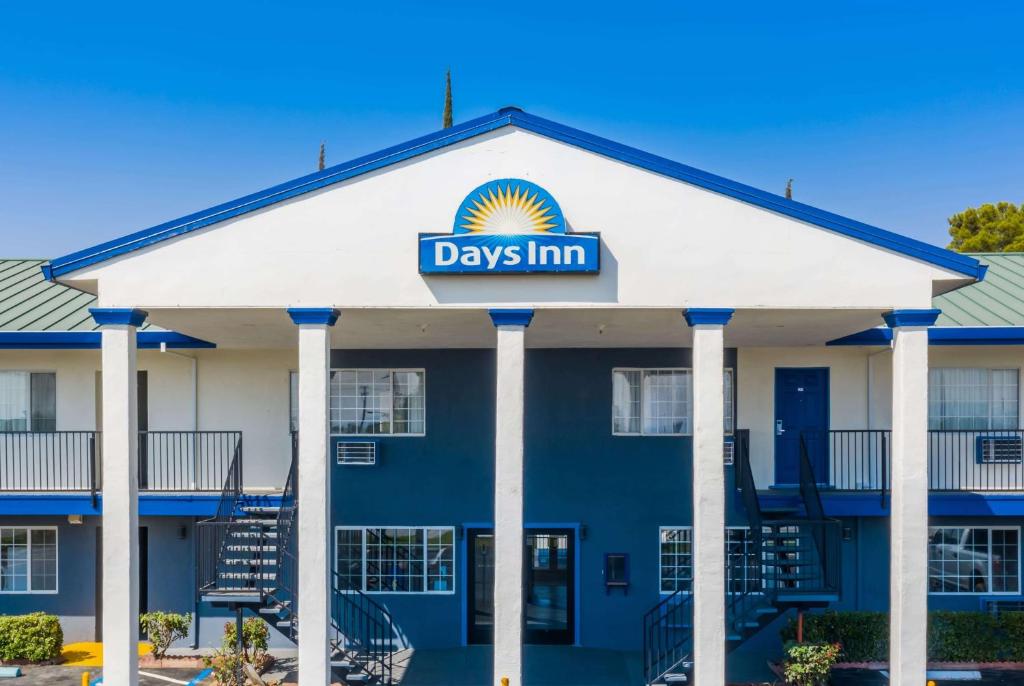 Days Inn By Wyndham Red Bluff - California