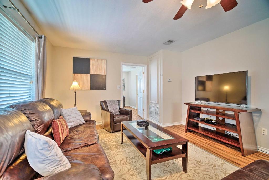 Pet-Friendly Spring Apartment with Shared Pool! - The Woodlands
