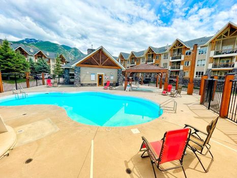 Radium Hot Springs Vacation Rentals and Airbnb cozycozy