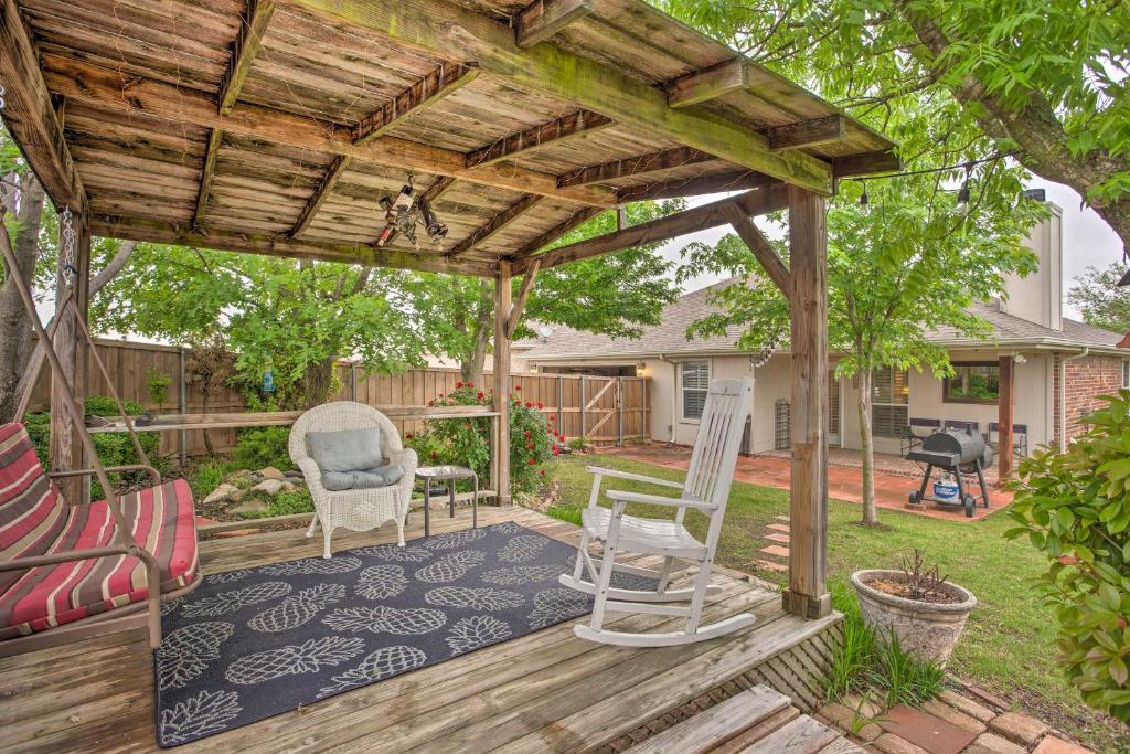 Charming Home with Yard, 25 Mi to Dtwn Dallas! - Rockwall
