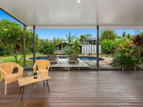 Pottsville Holiday Rentals and Airbnb cozycozy