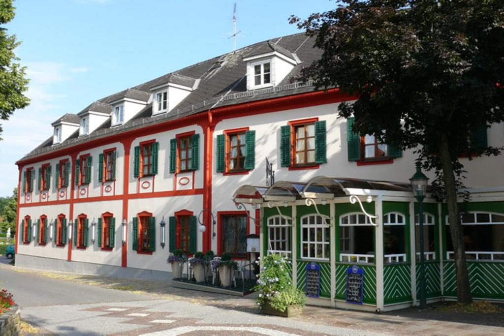 Hotel-Restaurant Fischer - Bad Waltersdorf