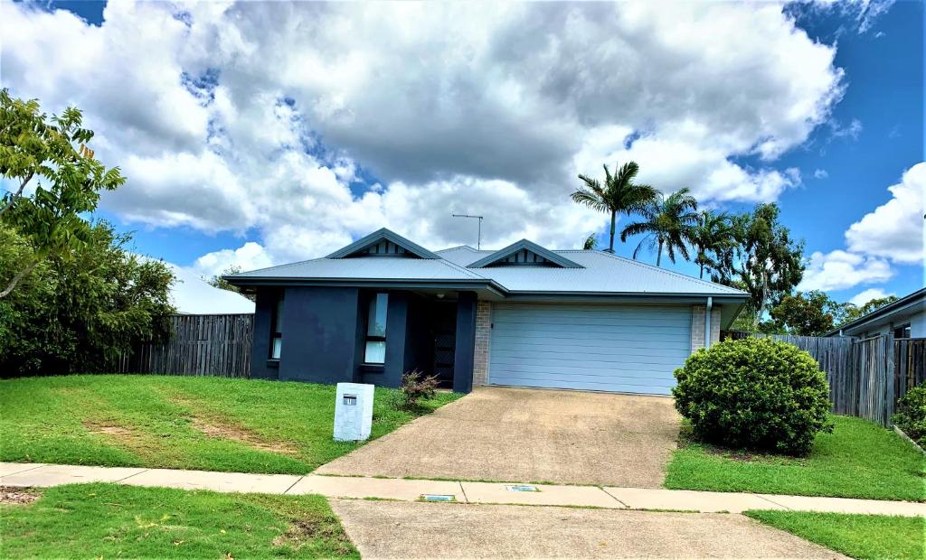Modern 4BR close to the Airport- Whole house - Gladstone