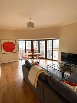 Farringdon London airbnb, hotels and holiday rentals