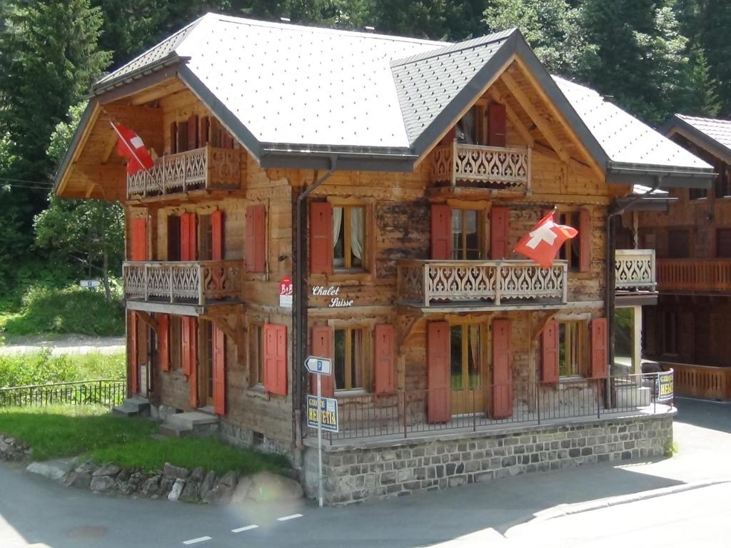 Chalet Suisse Bed And Breakfast - Châtel