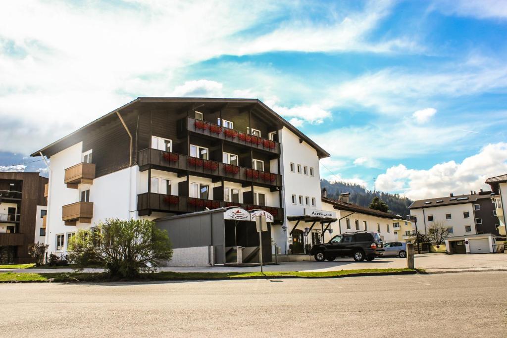 Hotel Alpenland - Wattens