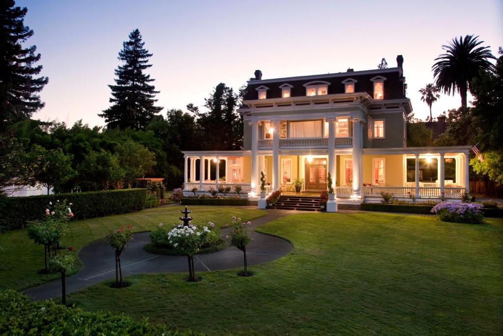 Churchill Manor - Sonoma