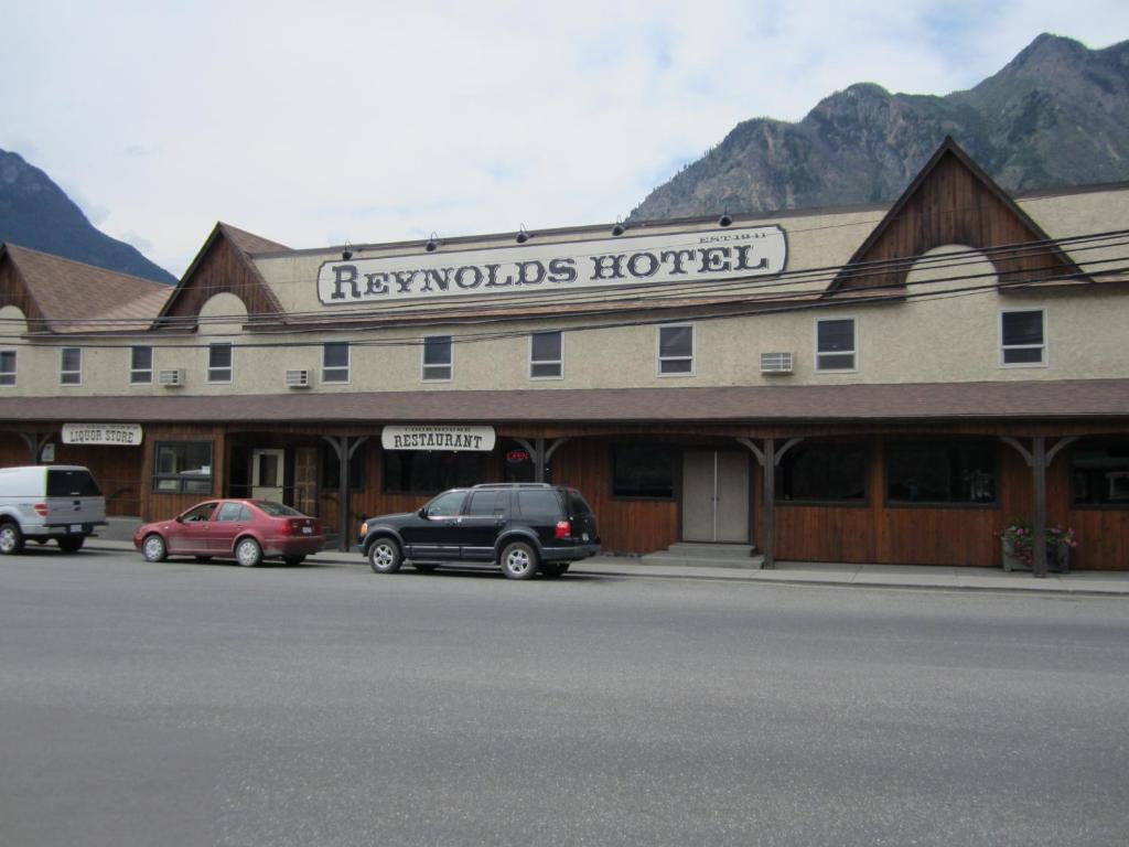 Reynolds Hotel - Lillooet