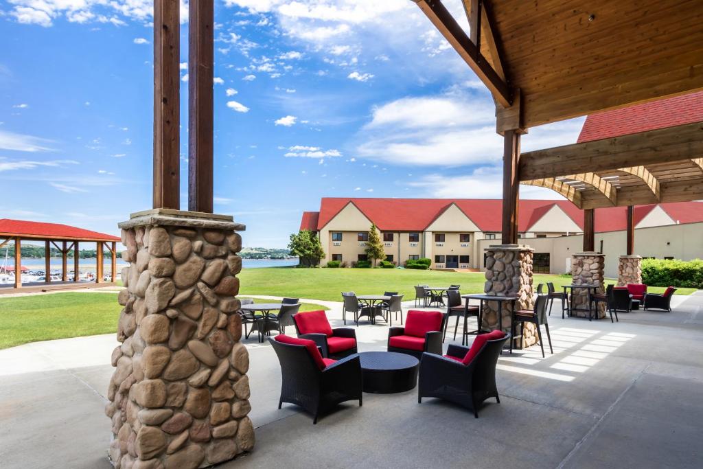 Arrowwood Resort at Cedar Shore - South Dakota