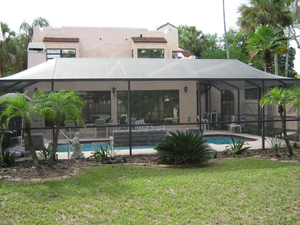 Mediterranean Style Mansion with Pool and Close to Beaches - Madeira Beach
