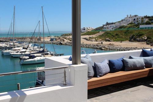 Langebaan Villas & Holiday homes rentals COZYCOZY