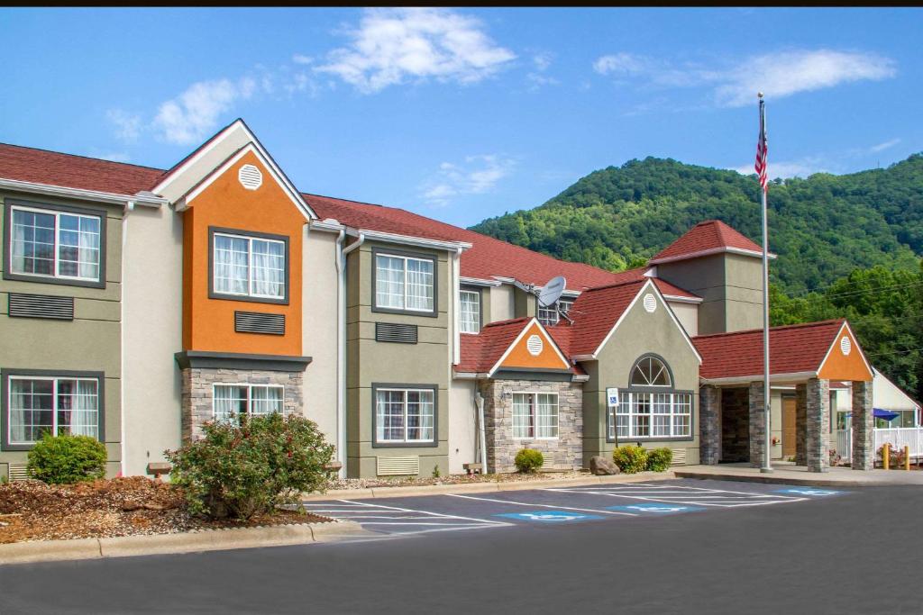 Quality Inn & Suites Maggie Valley - Maggie Valley