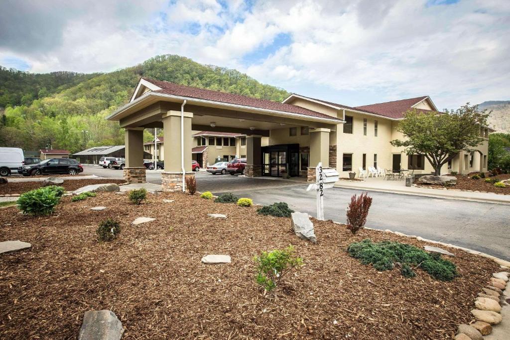 Comfort Inn near Great Smoky Mountain National Park - Maggie Valley