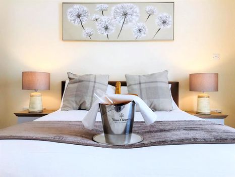 Swansea Vacation Rentals and Airbnb cozycozy