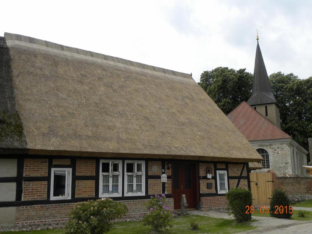 Historisches Küsterhaus Reetdachträume - Mecklenburgische Seenplatte