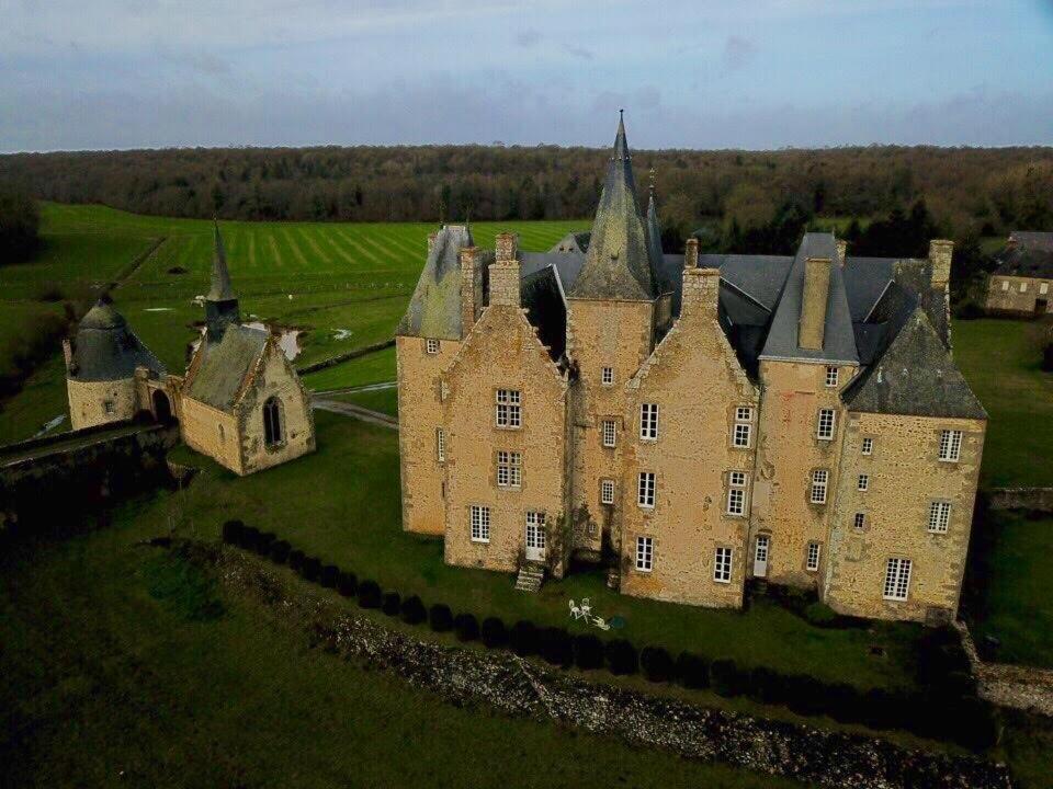 Chateau De Bourgon - Mayenne