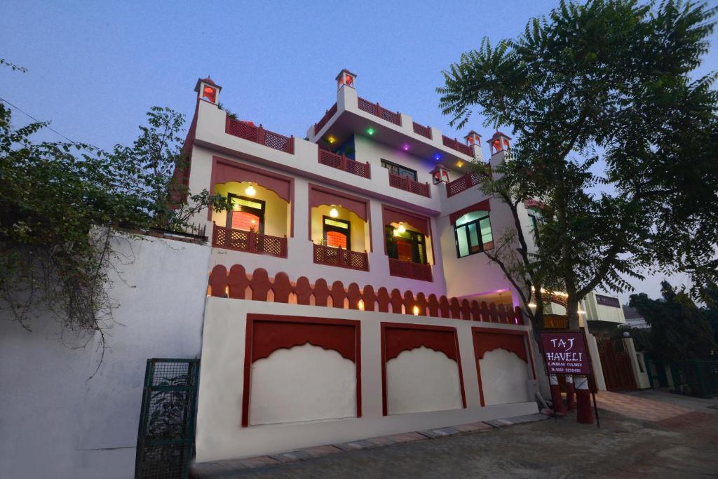 Taj Haveli Agra Hotel - Agra