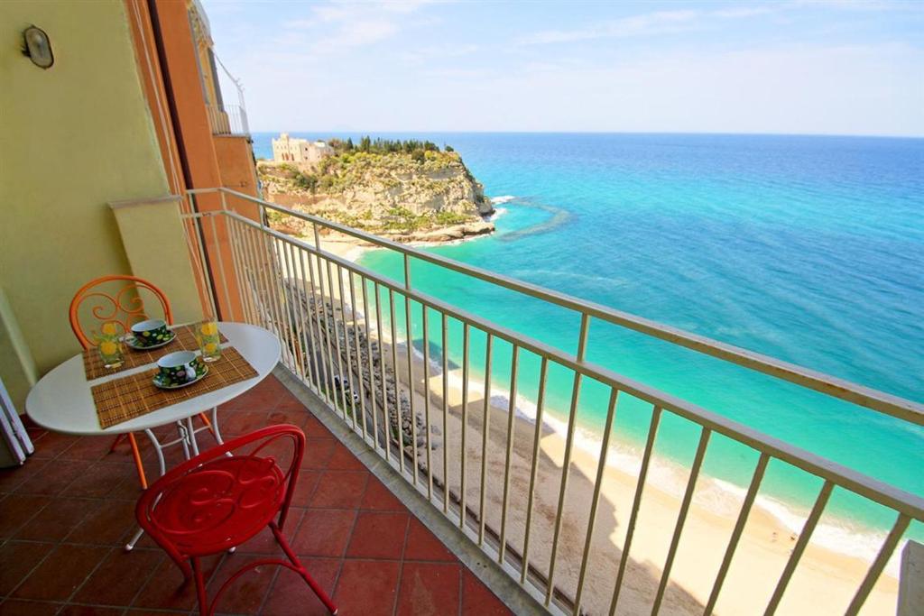 Isola Bella Sea-view Apartment - Tropea