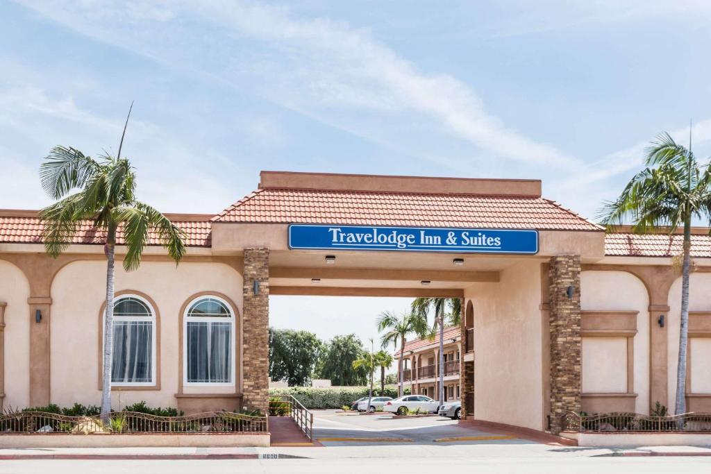 Travelodge Inn & Suites by Wyndham Bell Los Angeles Area - South Gate