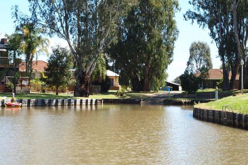 Bundalong Villas & Cottages Best Deals on COZYCOZY