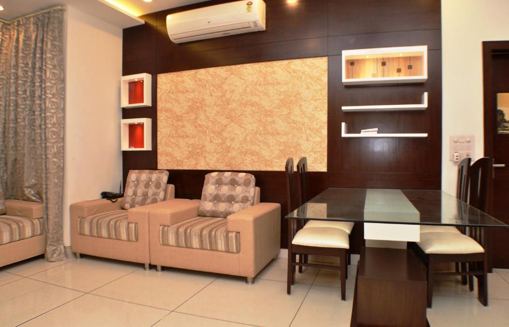 Luxury Inn - New Delhi