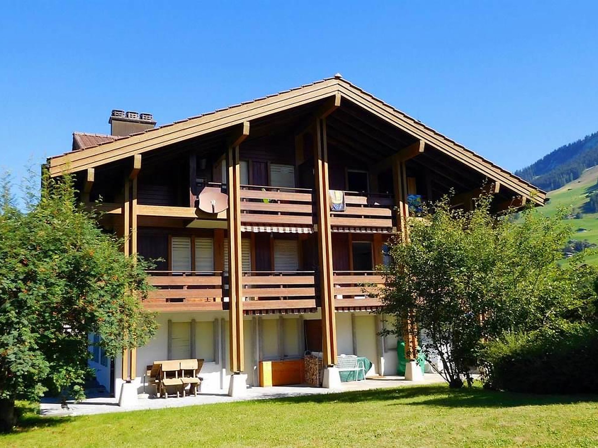 Amaryllis  with 1 bedrooms and 1.5 bathrooms - Lenk