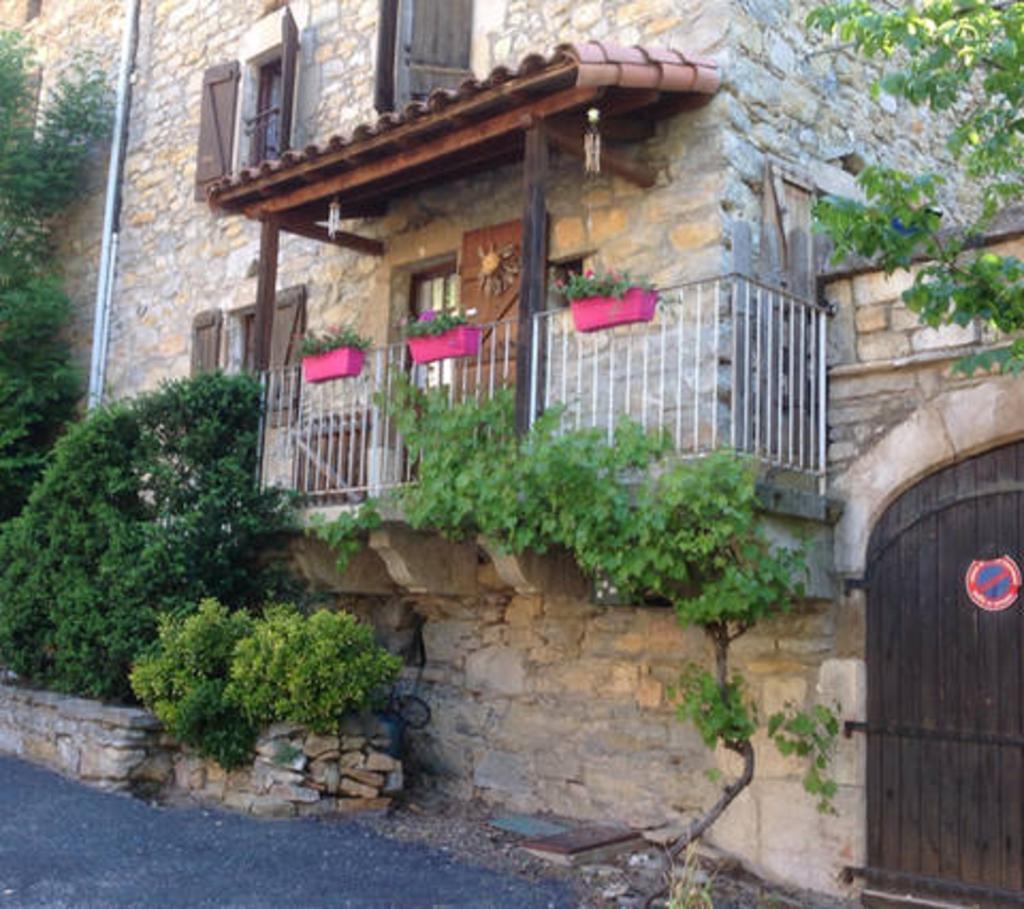 CARDABELLE ( maison authentique à louer ) - Aveyron