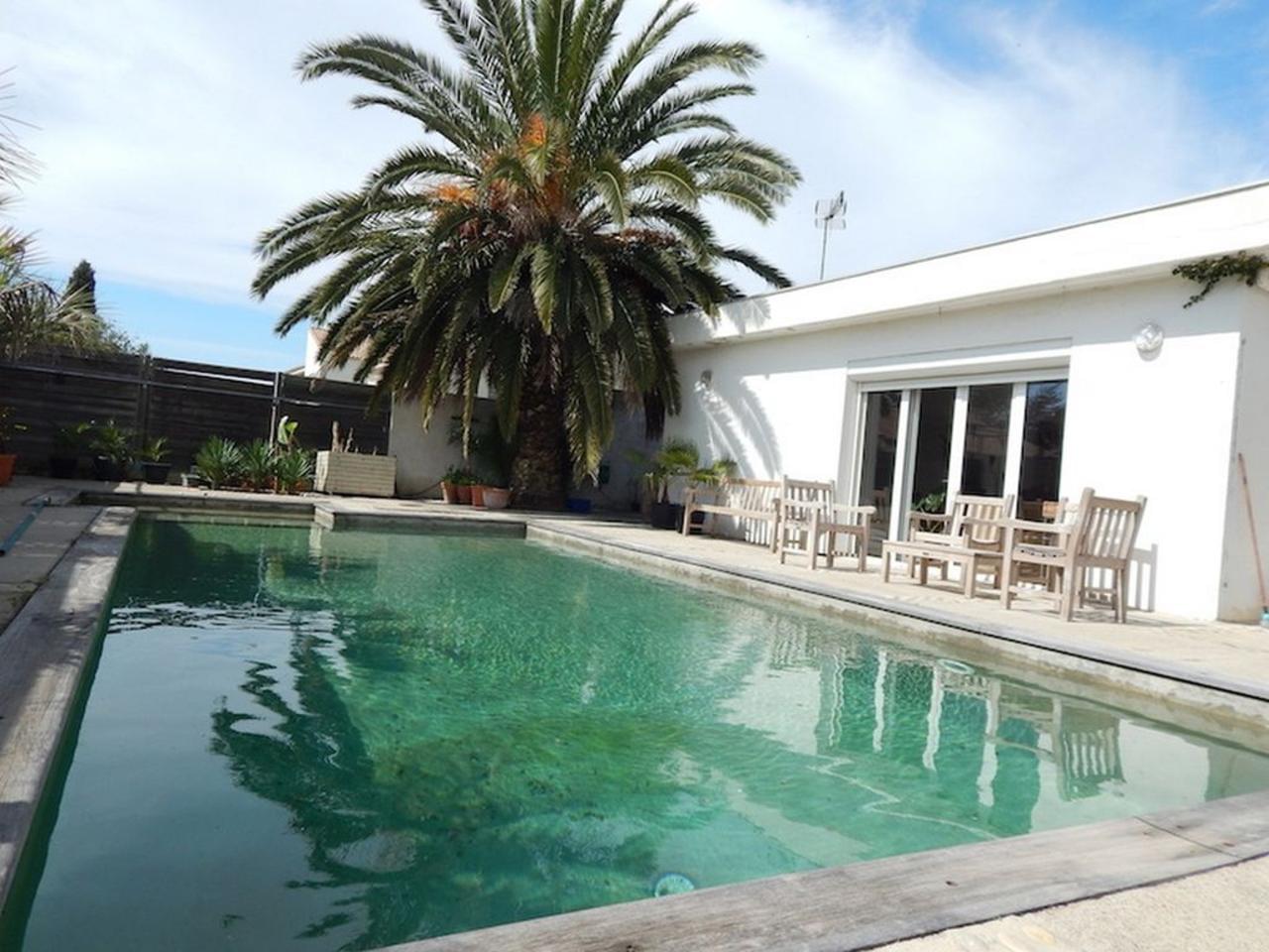 Charmante villa de plein pied avec piscine - Vendargues